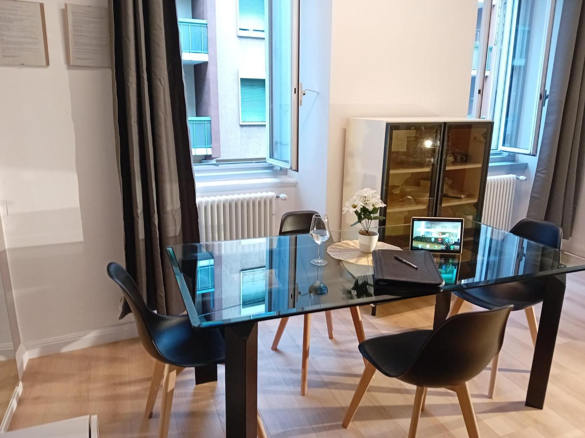 Snapstay Luxury Apartments In Centro A Trieste Eksteriør bilde