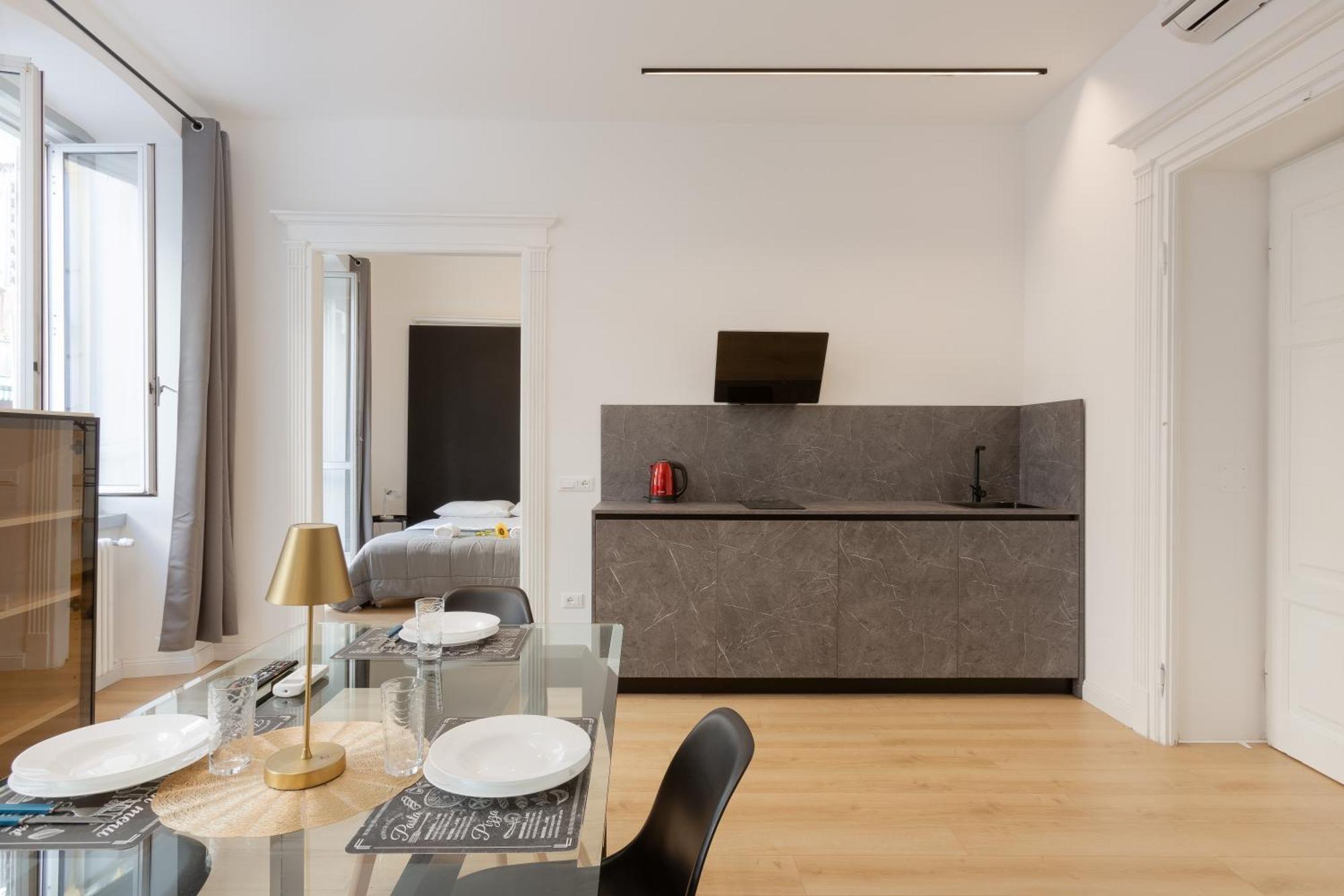 Snapstay Luxury Apartments In Centro A Trieste Eksteriør bilde